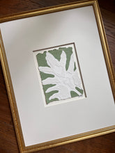 Load image into Gallery viewer, Split leaf in Green II

